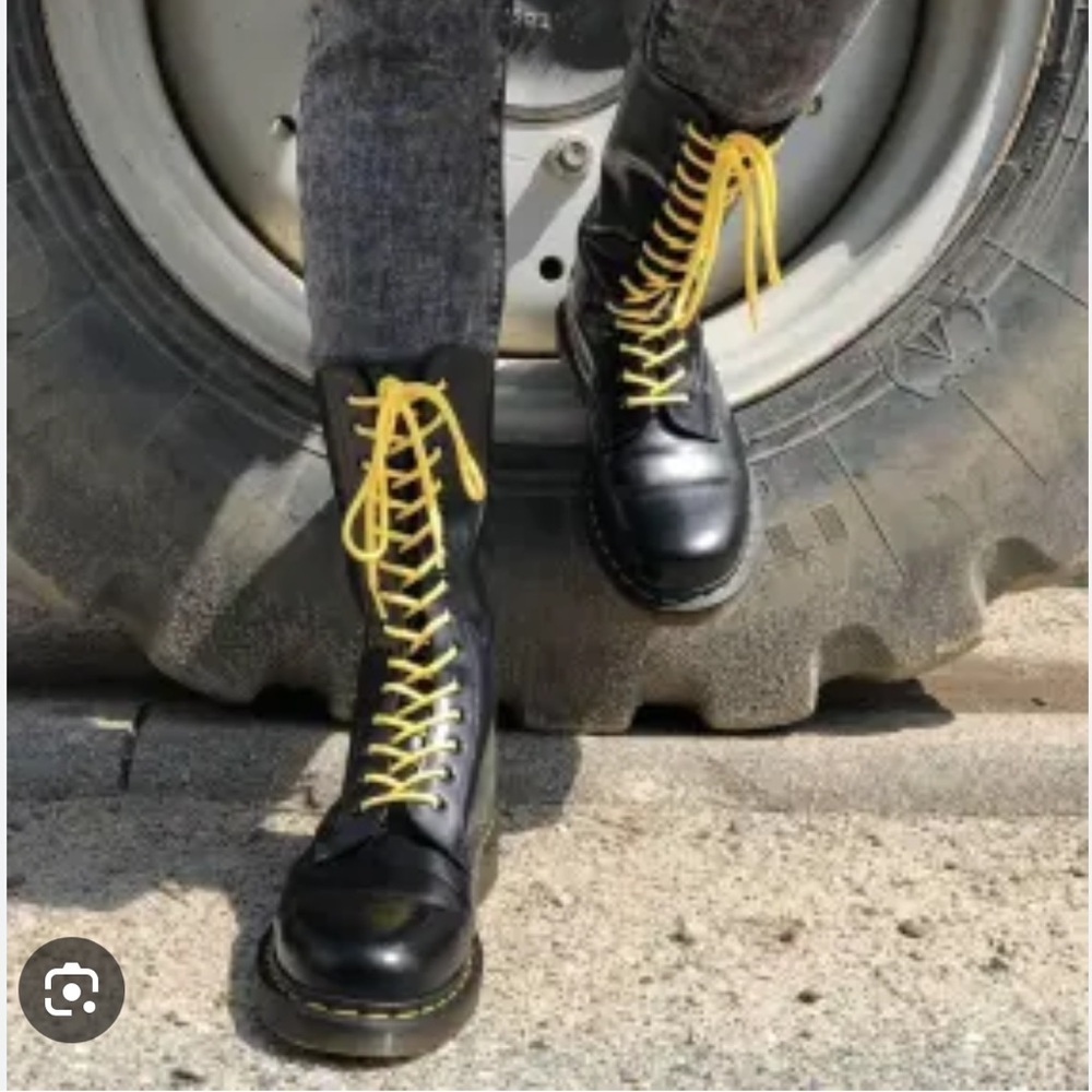 NIB Dr Martens 1914 Smooth Leather Tall Boots Black 8 with Yellow & Black Laces
